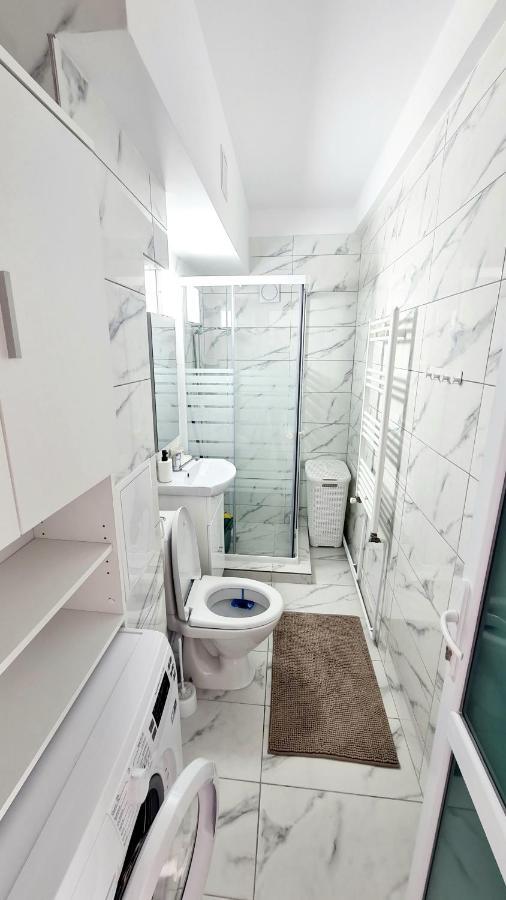 פיטסטי Belle Apartments - Central מראה חיצוני תמונה